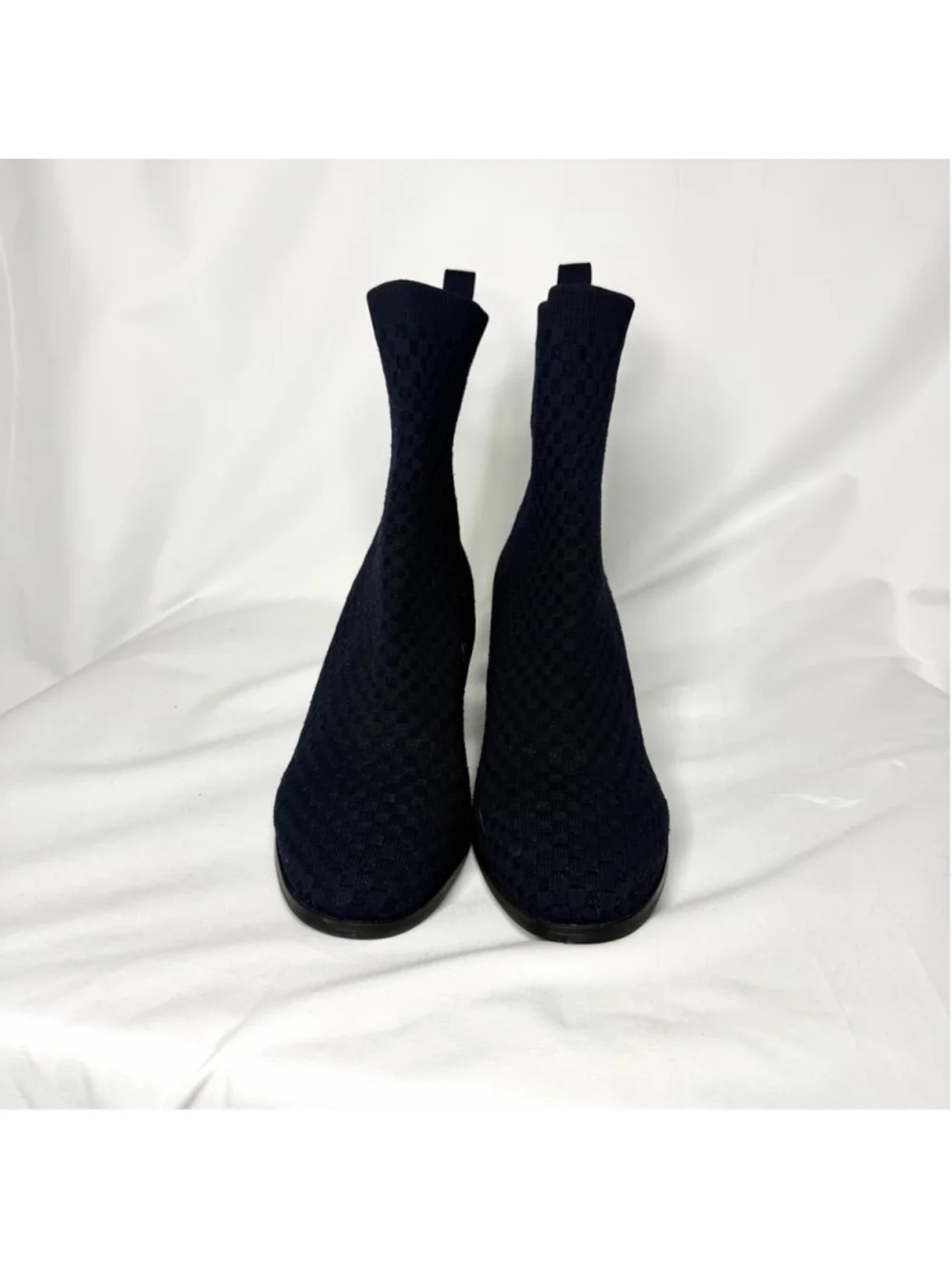Women's Vivaia Thalita Round-Toe Water-Repellent Heeled Boots in Navy Jacquard